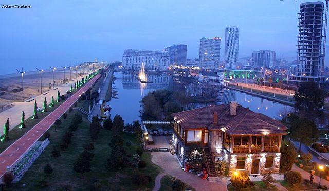 Nino Apartment On Pirosmani บาทูมิ ห้อง รูปภาพ