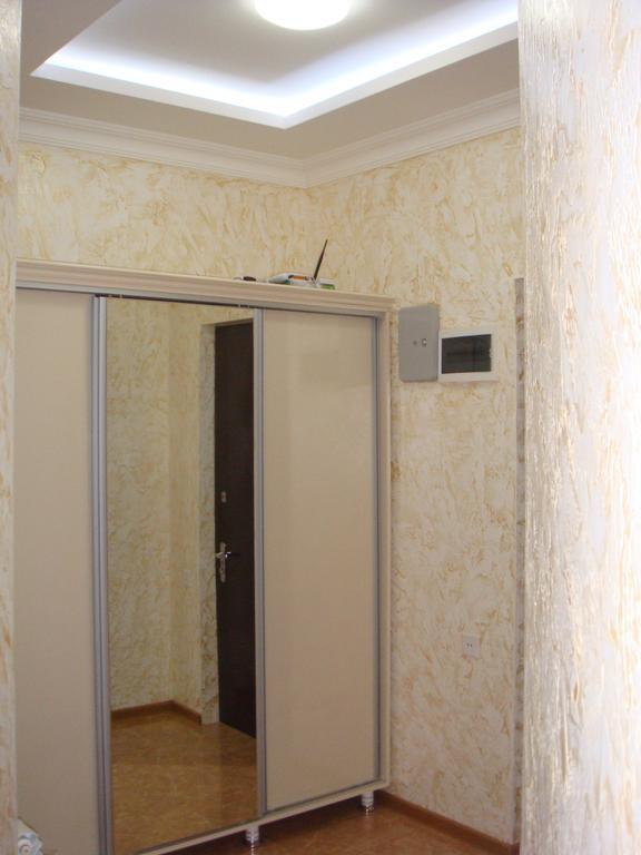 Nino Apartment On Pirosmani บาทูมิ ห้อง รูปภาพ
